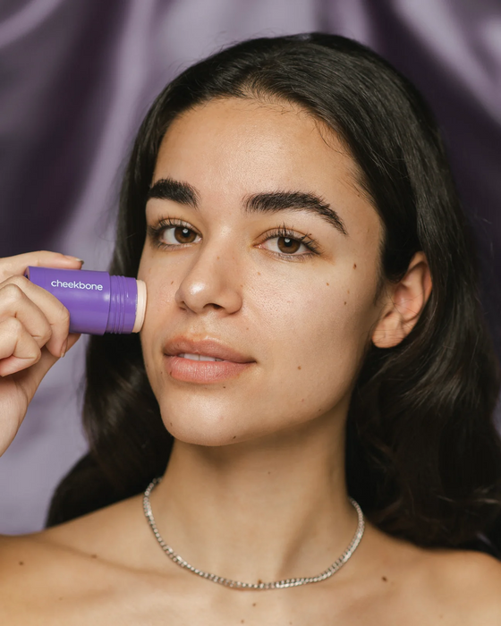 Cheekbone Illuminating Primer Stick